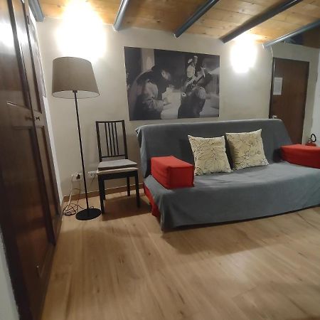 Independent In Trevi Fountain - Spain Square روما المظهر الخارجي الصورة
