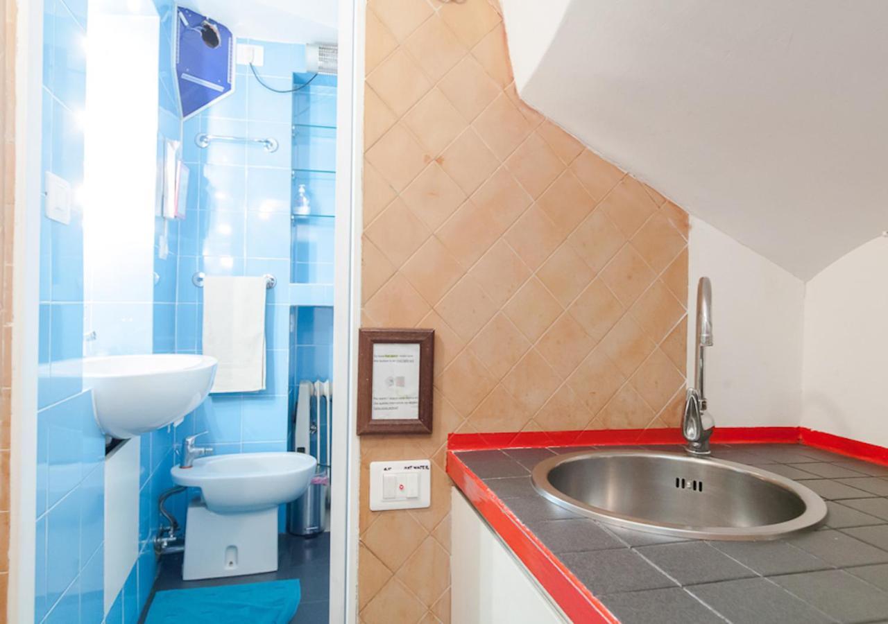 Independent In Trevi Fountain - Spain Square روما المظهر الخارجي الصورة