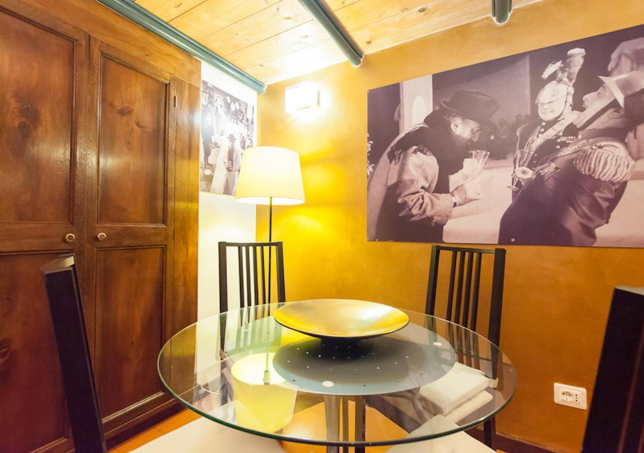 Independent In Trevi Fountain - Spain Square روما المظهر الخارجي الصورة